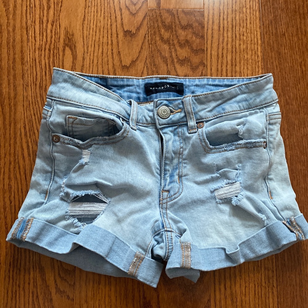 Aéropostale low rise midi jean shorts